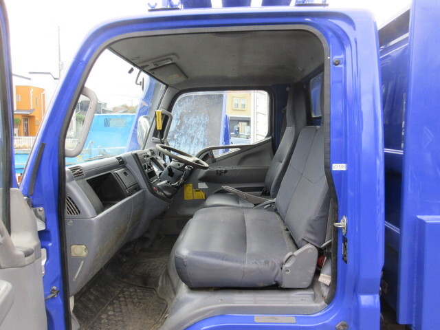三菱ふそうキャンターダンプ小型（2t・3t）[写真16]