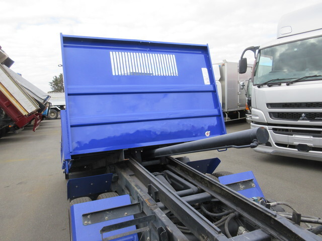 三菱ふそうキャンターダンプ小型（2t・3t）[写真30]