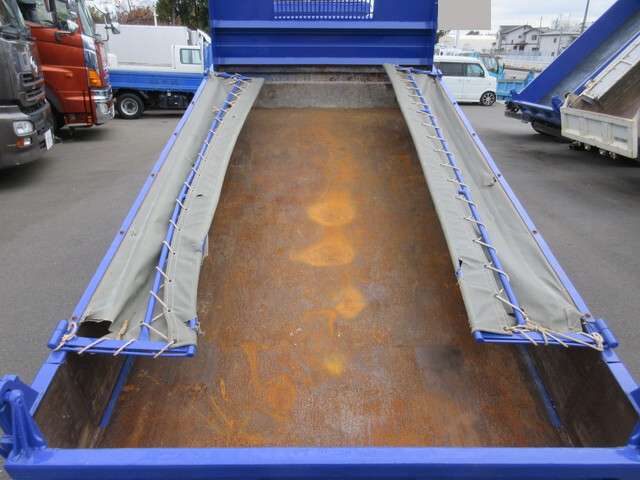 三菱ふそうキャンターダンプ小型（2t・3t）[写真32]