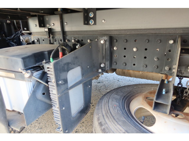 三菱ふそうキャンター冷凍車（冷蔵車）小型（2t・3t）[写真14]