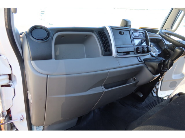 三菱ふそうキャンター冷凍車（冷蔵車）小型（2t・3t）[写真38]