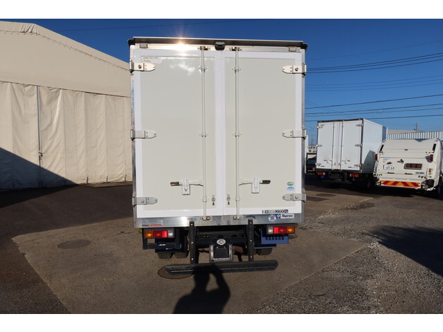 三菱ふそうキャンター冷凍車（冷蔵車）小型（2t・3t）[写真04]