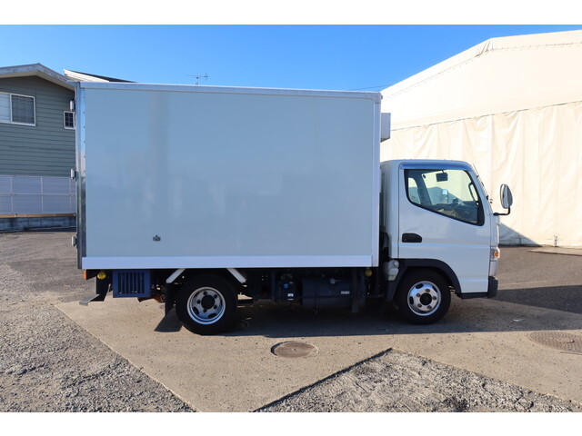 三菱ふそうキャンター冷凍車（冷蔵車）小型（2t・3t）[写真05]