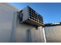 三菱ふそうキャンター冷凍車（冷蔵車）小型（2t・3t）[写真09]