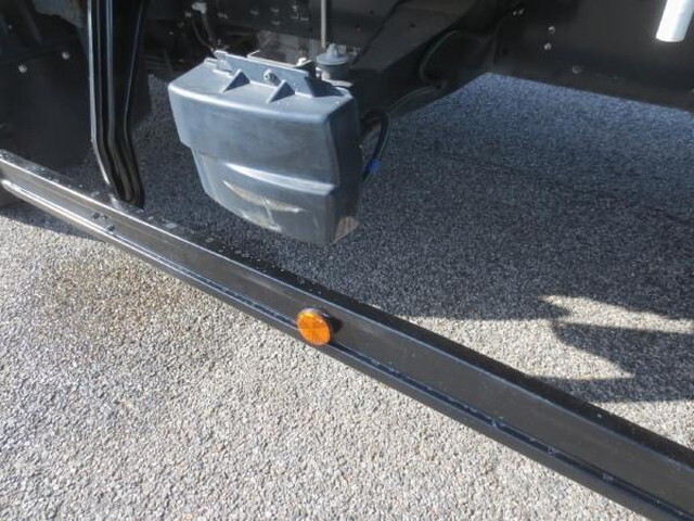 三菱ふそうファイター平ボディ中型（4t）[写真20]