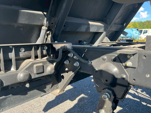 いすゞエルフダンプ小型（2t・3t）[写真15]