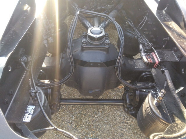 UDトラックスクオントレーラーヘッド（トラクターヘッド）大型（10t）[写真16]