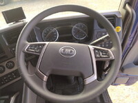 UDトラックスクオントレーラーヘッド（トラクターヘッド）大型（10t）[写真29]