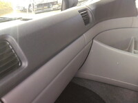 UDトラックスクオントレーラーヘッド（トラクターヘッド）大型（10t）[写真31]