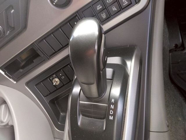 UDトラックスクオントレーラーヘッド（トラクターヘッド）大型（10t）[写真33]