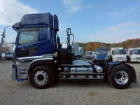 UDトラックスクオントレーラーヘッド（トラクターヘッド）大型（10t）[写真05]