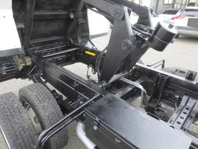 いすゞフォワードダンプ中型（4t）[写真12]