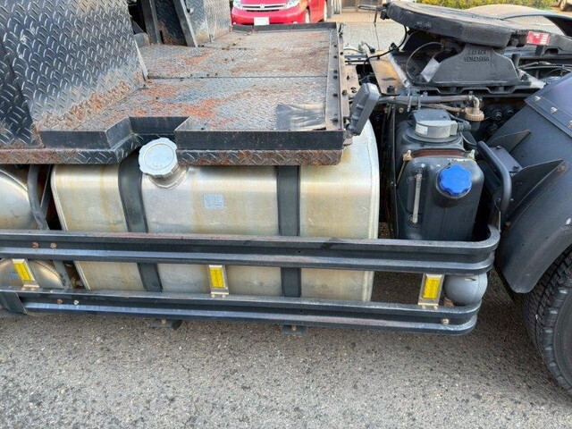 いすゞギガトレーラーヘッド（トラクターヘッド）大型（10t）[写真10]