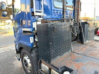 いすゞギガトレーラーヘッド（トラクターヘッド）大型（10t）[写真12]