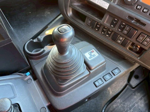 いすゞギガトレーラーヘッド（トラクターヘッド）大型（10t）[写真20]