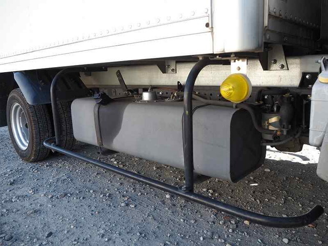 日産アトラスパネルバン小型（2t・3t）[写真10]