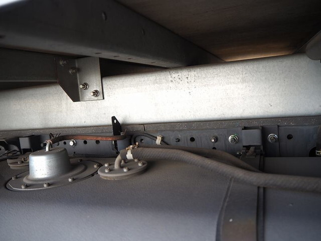 日産アトラスパネルバン小型（2t・3t）[写真11]