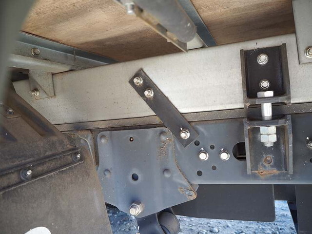 日産アトラスパネルバン小型（2t・3t）[写真23]