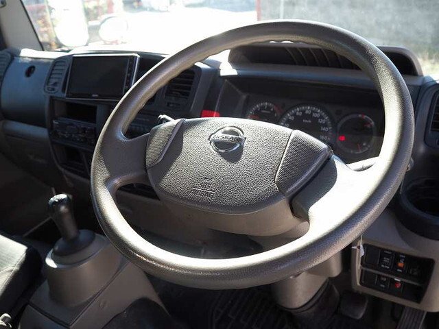 日産アトラスパネルバン小型（2t・3t）[写真32]