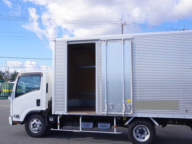 いすゞエルフアルミバン小型（2t・3t）[写真11]