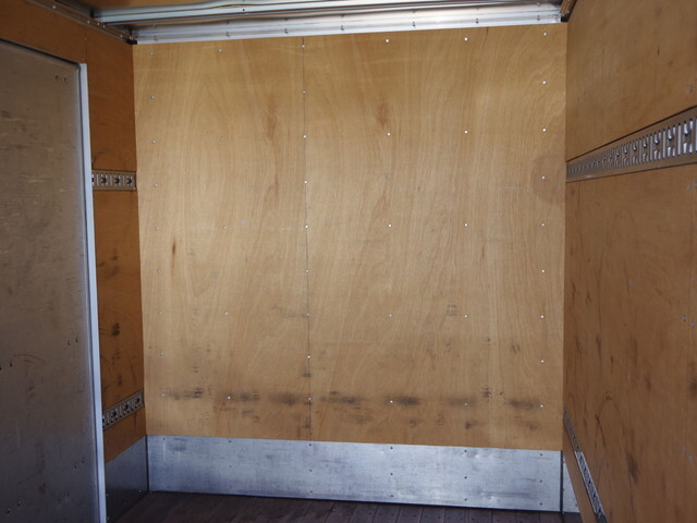 いすゞエルフアルミバン小型（2t・3t）[写真12]