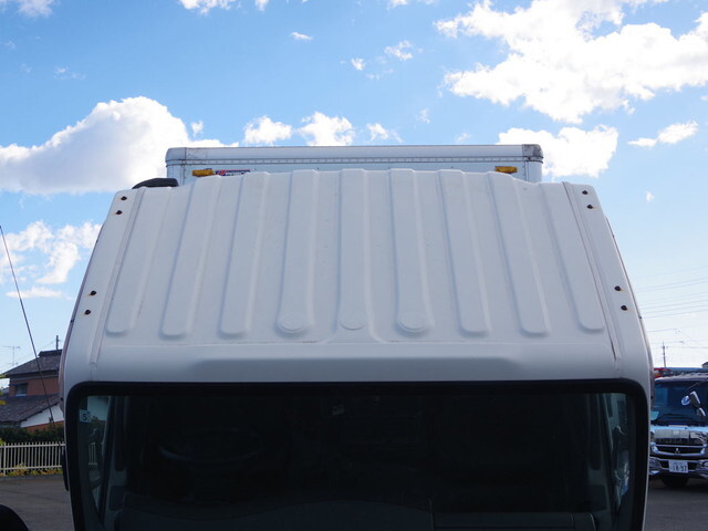 いすゞエルフアルミバン小型（2t・3t）[写真17]