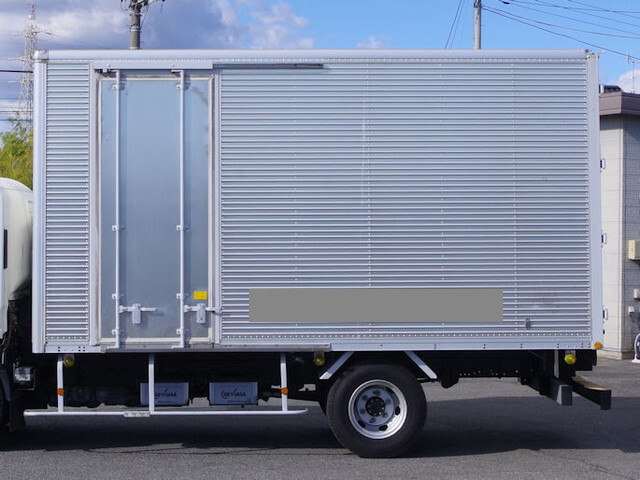 いすゞエルフアルミバン小型（2t・3t）[写真19]