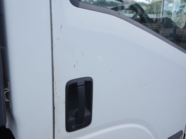 いすゞエルフアルミバン小型（2t・3t）[写真22]