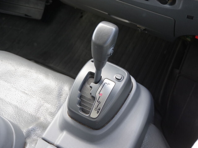 いすゞエルフアルミバン小型（2t・3t）[写真28]