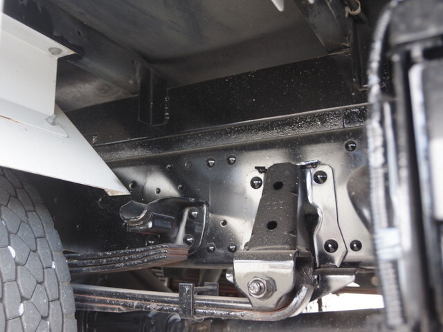 いすゞエルフアルミバン小型（2t・3t）[写真08]