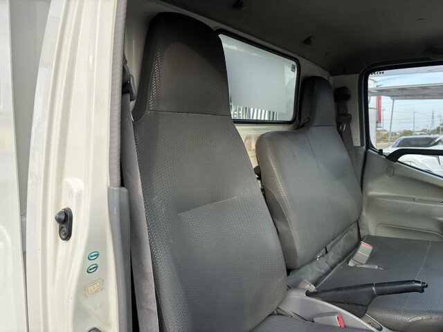 日野デュトロ三転ダンプ小型（2t・3t）[写真13]