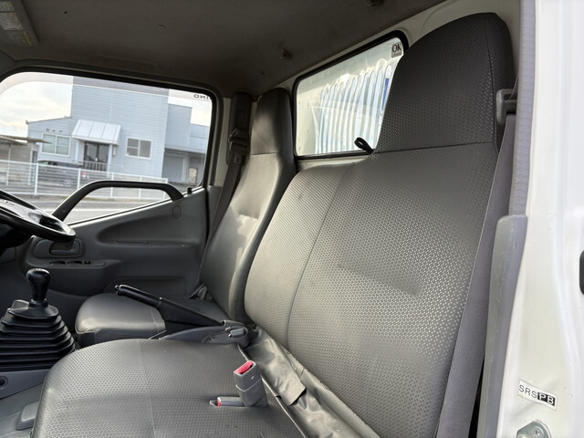 日野デュトロ三転ダンプ小型（2t・3t）[写真17]