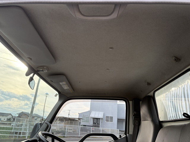 日野デュトロ三転ダンプ小型（2t・3t）[写真19]