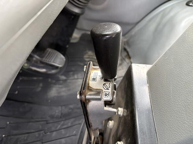 日野デュトロ三転ダンプ小型（2t・3t）[写真21]