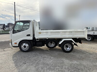 日野デュトロ三転ダンプ小型（2t・3t）[写真06]