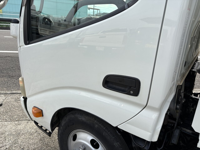 日野デュトロ三転ダンプ小型（2t・3t）[写真08]