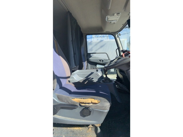 三菱ふそうファイターアルミウイング中型（4t）[写真10]