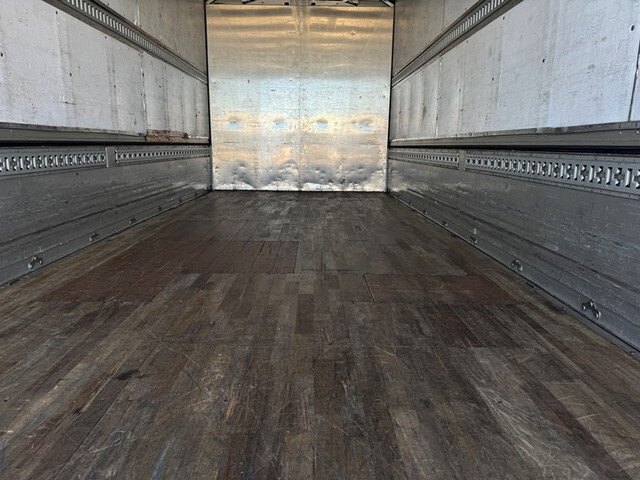 三菱ふそうファイターアルミウイング中型（4t）[写真07]