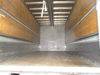 いすゞフォワードアルミウイング中型（4t）[写真11]