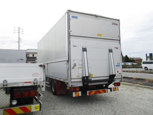 いすゞフォワードアルミウイング中型（4t）[写真02]