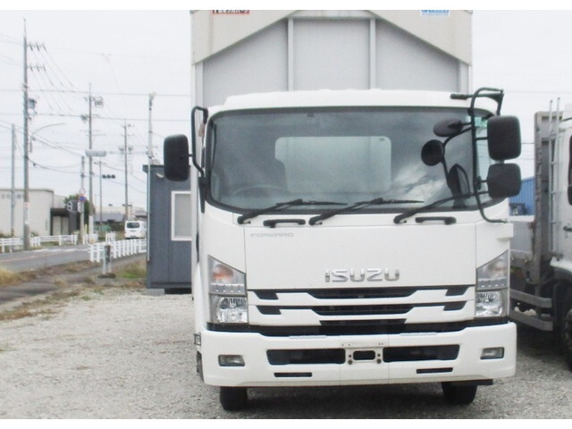 いすゞフォワードアルミウイング中型（4t）[写真06]