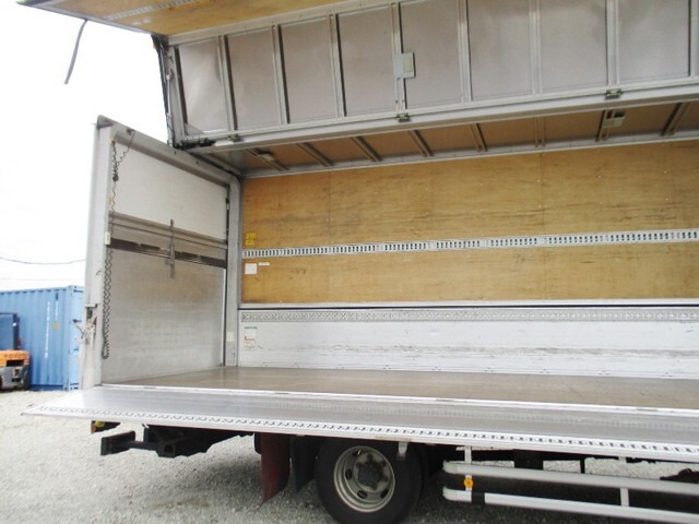 いすゞフォワードアルミウイング中型（4t）[写真08]