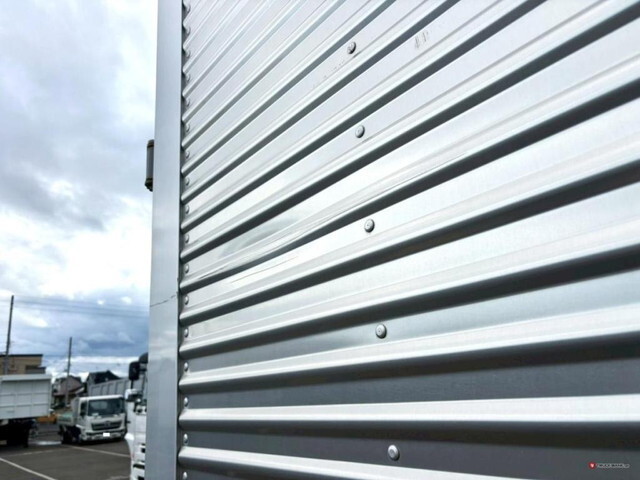 三菱ふそうファイターアルミウイング中型（4t）[写真17]