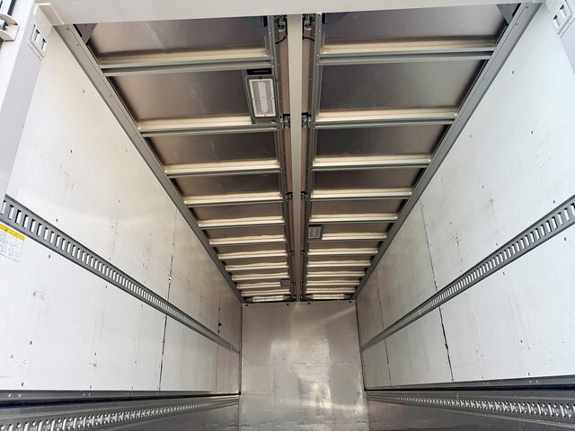 三菱ふそうファイターアルミウイング中型（4t）[写真25]