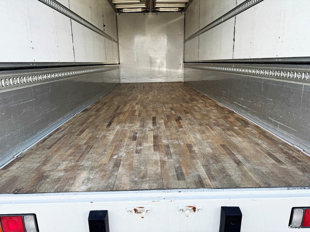 三菱ふそうファイターアルミウイング中型（4t）[写真26]