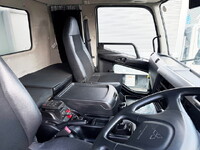 三菱ふそうファイターアルミウイング中型（4t）[写真28]