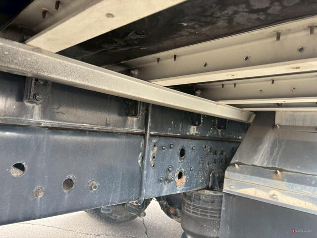 三菱ふそうファイターアルミウイング中型（4t）[写真06]