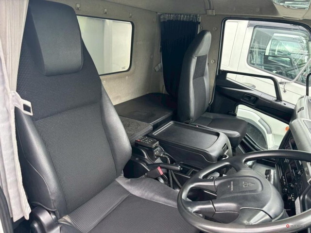 三菱ふそうファイターアルミウイング中型（4t）[写真08]