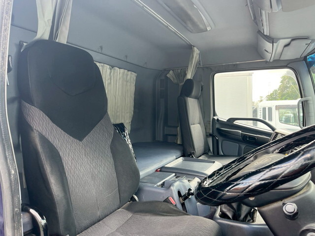 日野プロフィアアルミブロック大型（10t）[写真20]