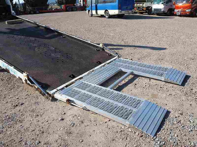 いすゞエルフセーフティクレーン4段小型（2t・3t）[写真23]